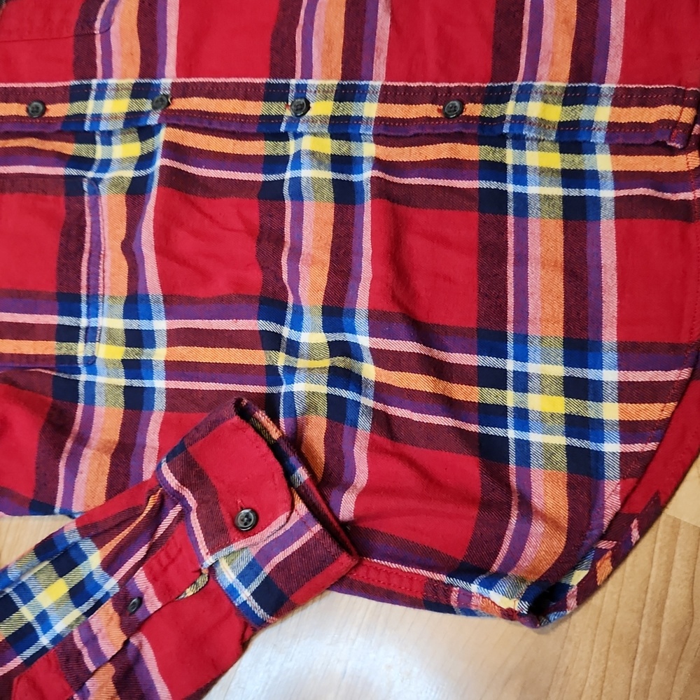 2 flannel shirts - Picture 5 of 12